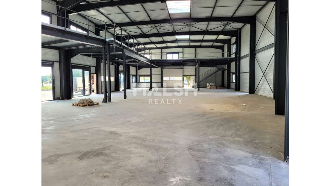 Locaux d'activités neufs à louer 714m² à Trévoux