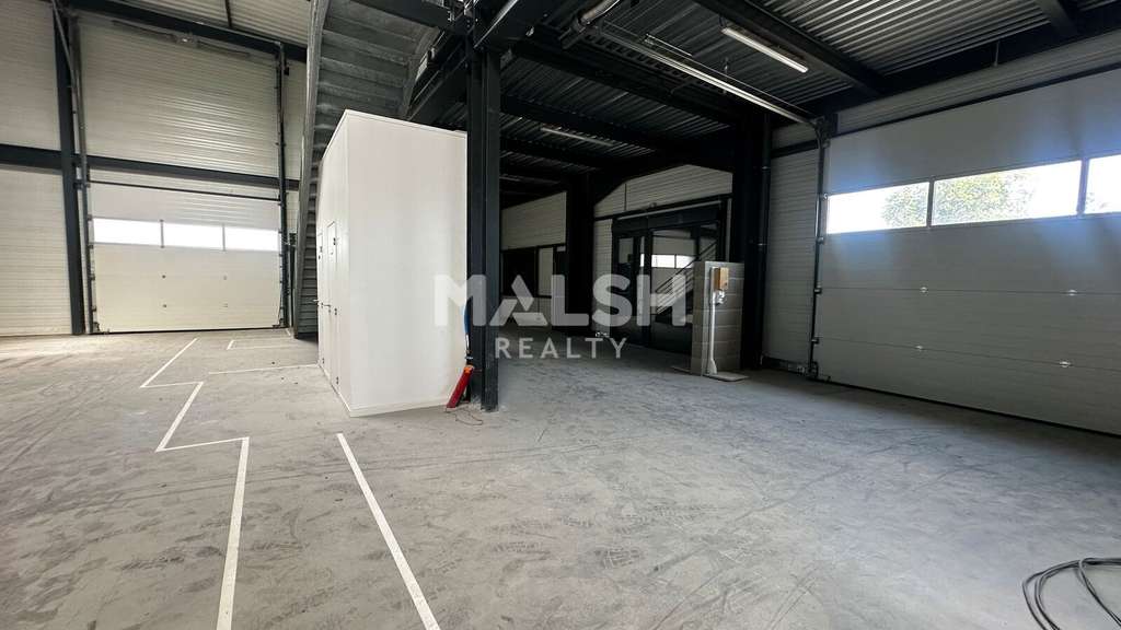 Locaux d'activités neufs à louer 714m² à Trévoux