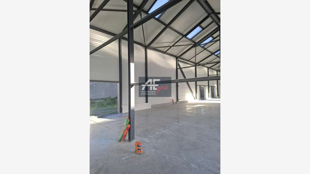 A louer local d'activités de 369m² à Trignac