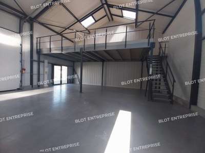 À LOUER - LOCAUX D'ACTIVITÉS - 513 M² - TRIGNAC