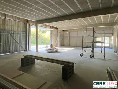 Location Locaux d'activités - Entrepôts à Urcuit