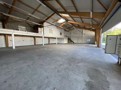 Location Locaux d'activités - Entrepôts à Ustaritz