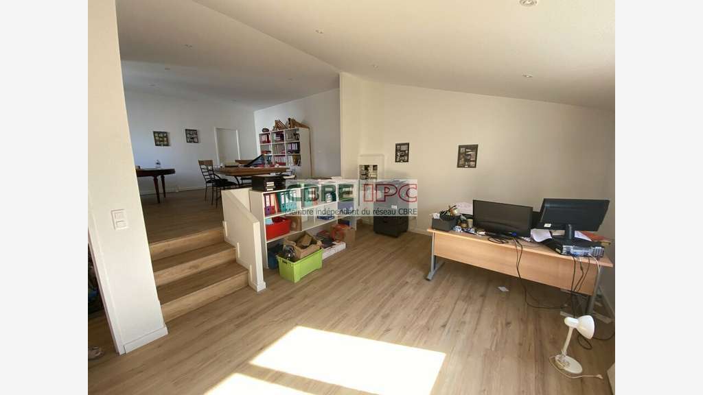 LOCATION - REF : 8499EL