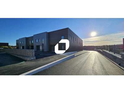 Location Locaux d'activités - Entrepôts à Vailhauquès