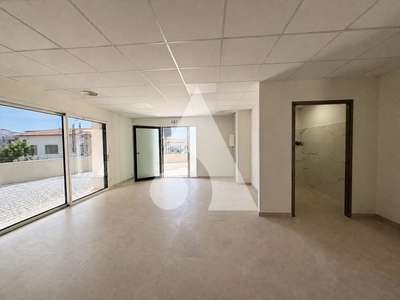VAILHAUQUÈS ? LOCAL PROFESSIONNEL NEUF DE 90 M², P