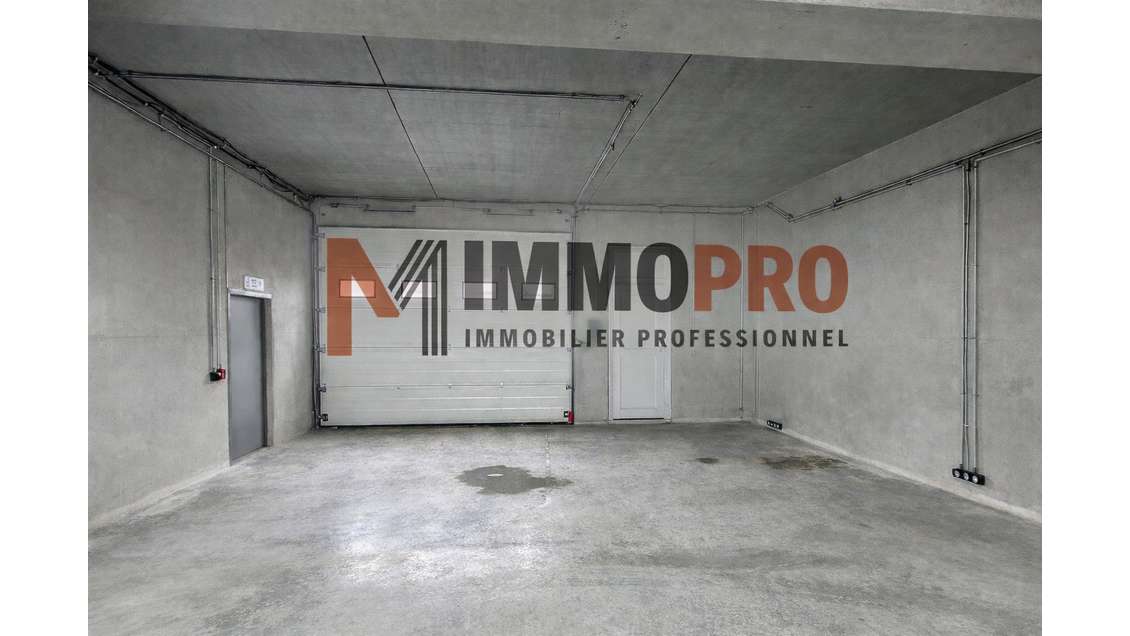 A louer entrepôt neuf 262m² Sophia Antipolis