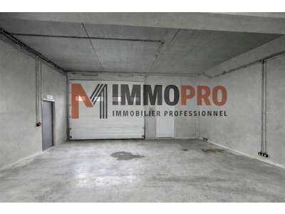 Location Locaux d'activités - Entrepôts à Valbonne