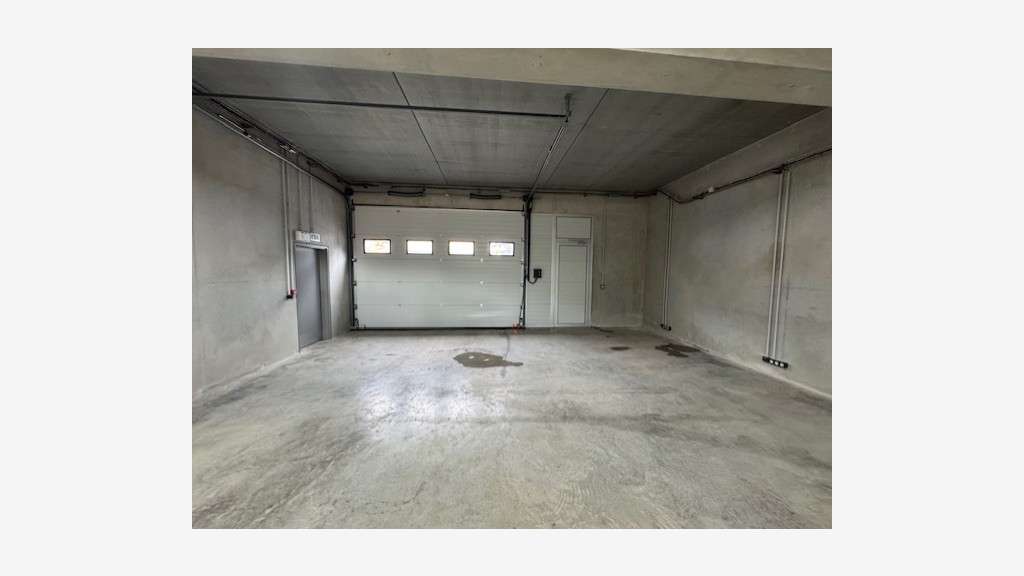 A louer entrepôt neuf 502m² à Sophia Antipolis