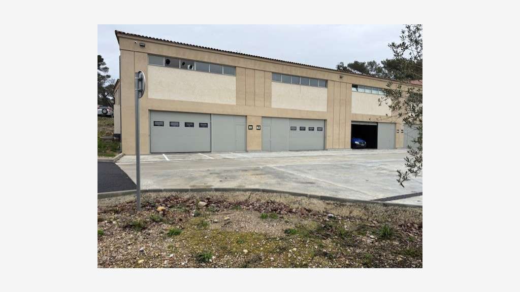A louer entrepôt neuf 502m² à Sophia Antipolis