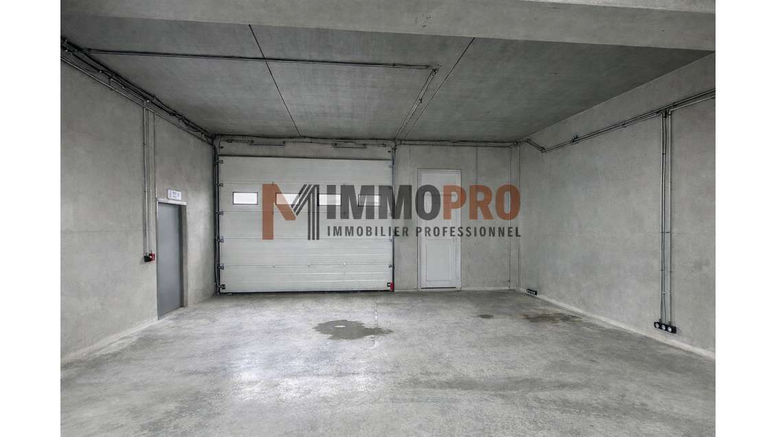 A louer entrepôt neuf 502m² à Sophia Antipolis