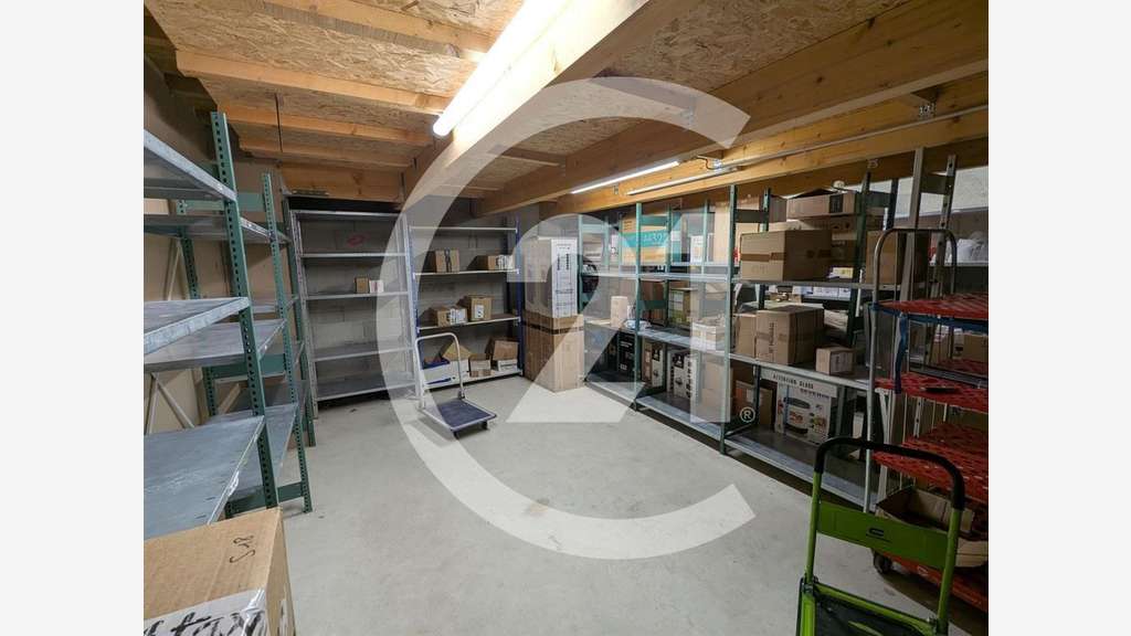 Location bâtiment 482m² à Beaumont les Valence