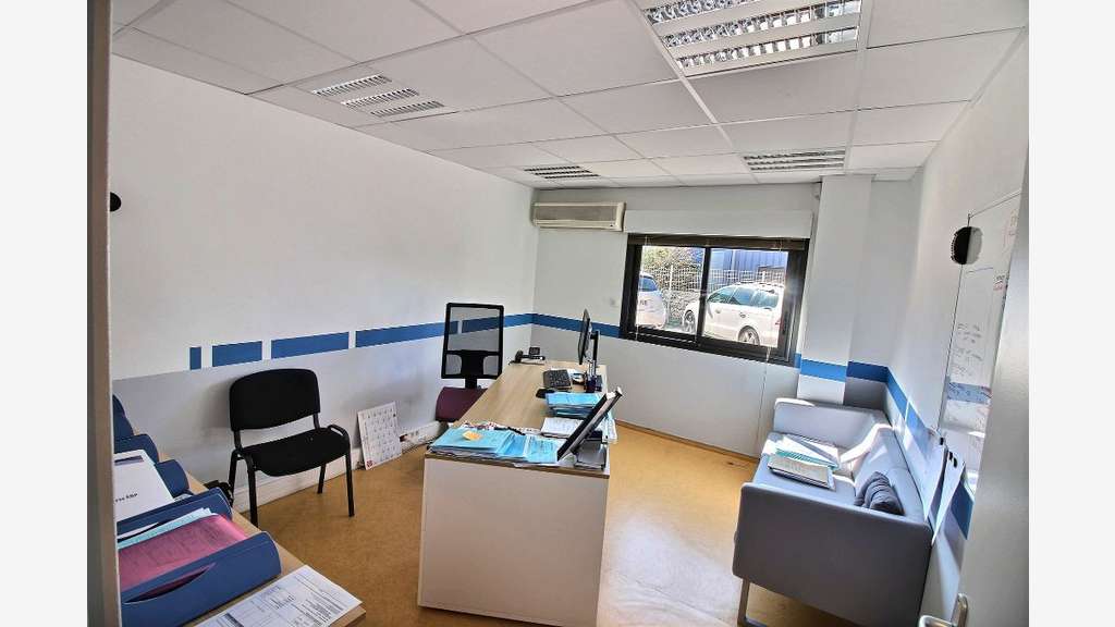 A louer bureaux 125m² ZAC Briffaut Est à Valence