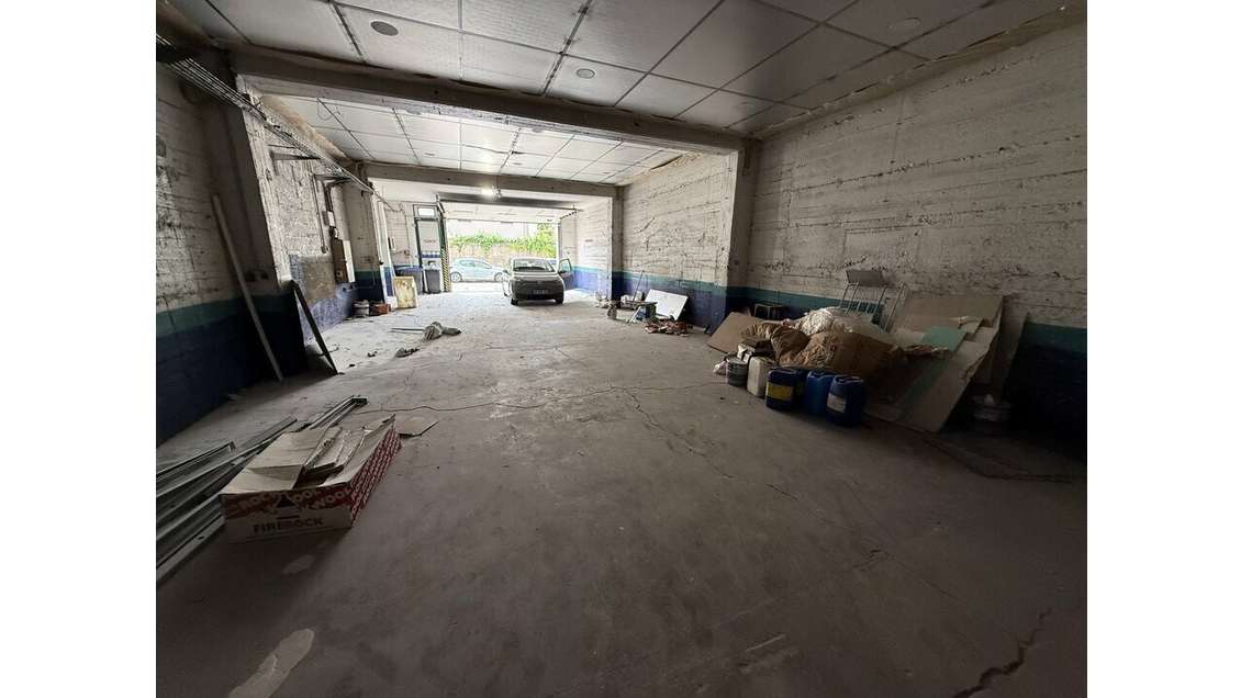 Local de stockage 273m² à louer à Valence centre