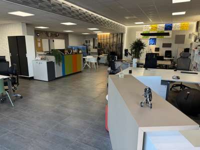 Entrepôts et bureaux à louer Valence Zone Auréats