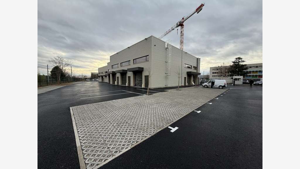 A louer locaux 87m² secteur Valence Sud