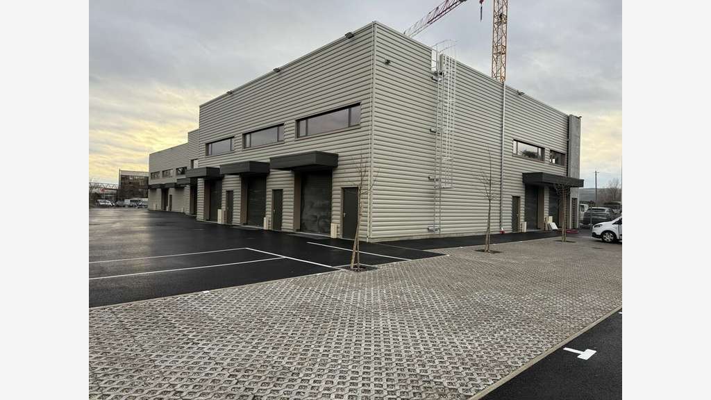 A louer locaux 87m² secteur Valence Sud