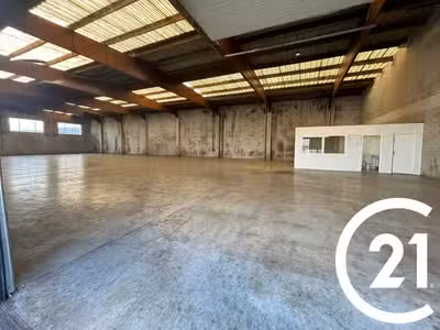 Location entrepôt 575m² à Valence Sud zone Auréats