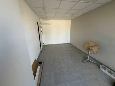 Local d'activité bureau de 69m² à louer à Valence