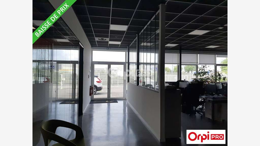 Local d'activité 640m² à louer à Valence
