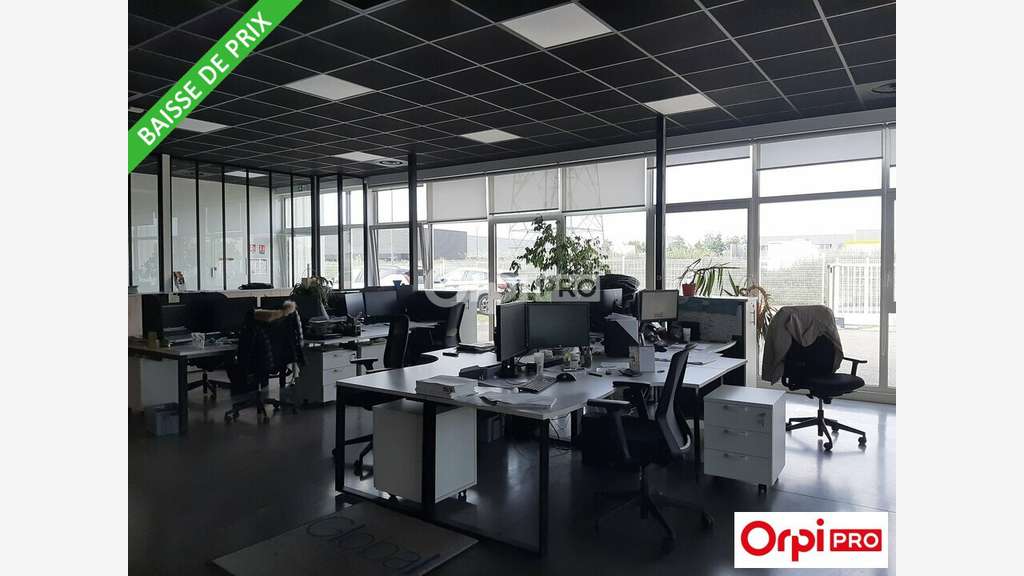 Local d'activité 640m² à louer à Valence