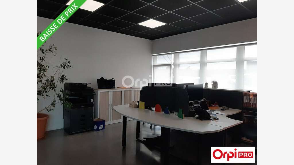 Local d'activité 640m² à louer à Valence