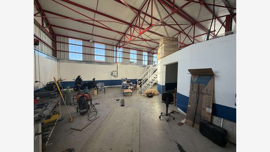 Entrepôt atelier 350m² à louer en ZI Valence Sud