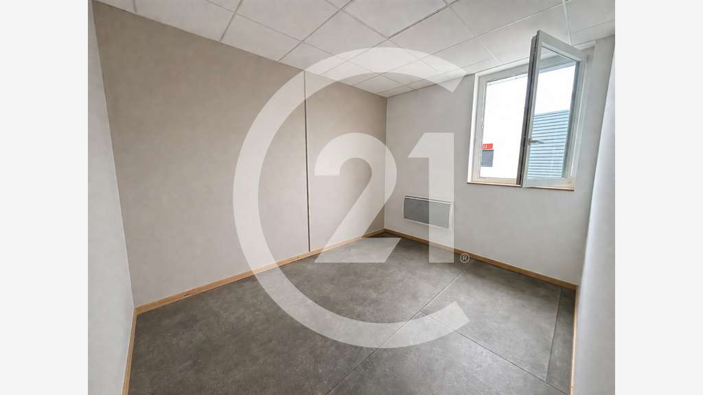 Loue local activité 200m² Valence Sud Les Auréats
