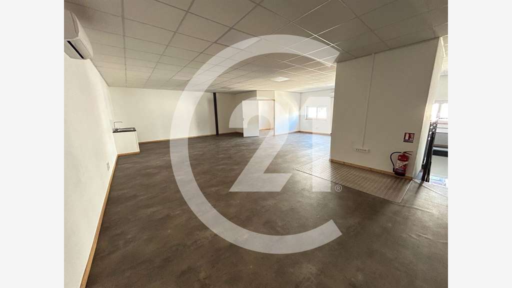 Loue local activité 200m² Valence Sud Les Auréats
