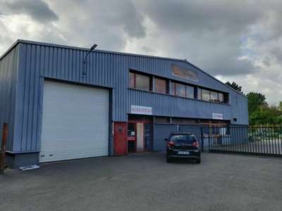 Bâtiment d'activités 2700m² à louer à Valentigney