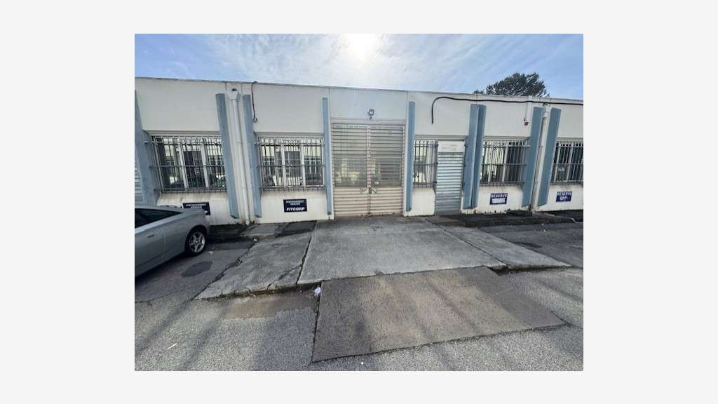 Location local d'activité bureaux 480m² Vallauris