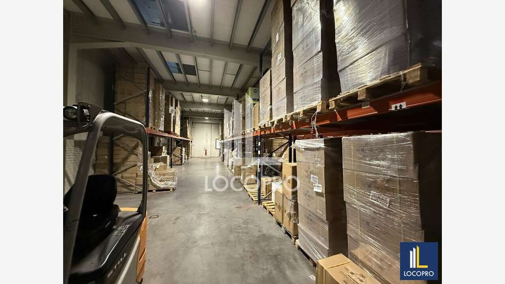 A louer local d'activité de 3087m² à Vallauris