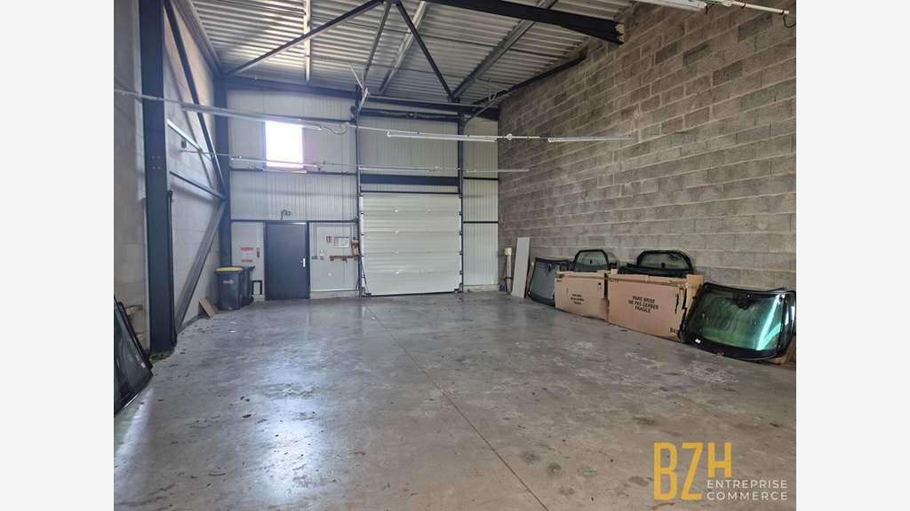 A louer local d'activité 200m² Vannes Ouest