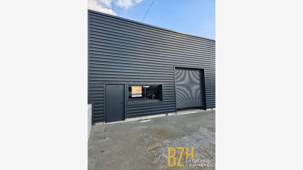 A louer local 360m² dans zone activité sur Vannes