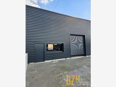 A louer local 360m² dans zone activité sur Vannes