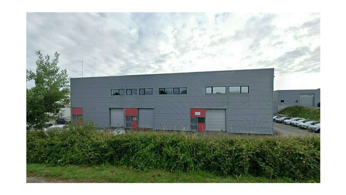 A louer entrepôt de 230m² proche 4 voies Vannes