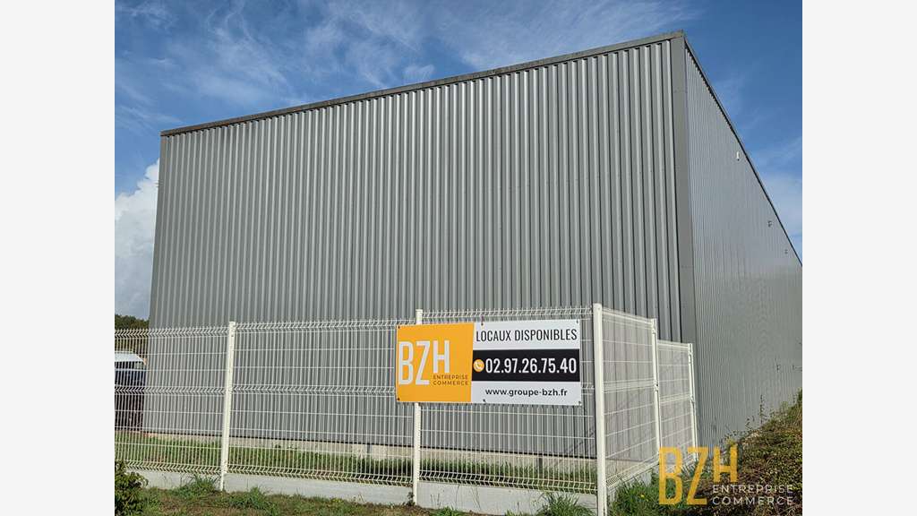 A louer local récent 150m² à Vannes