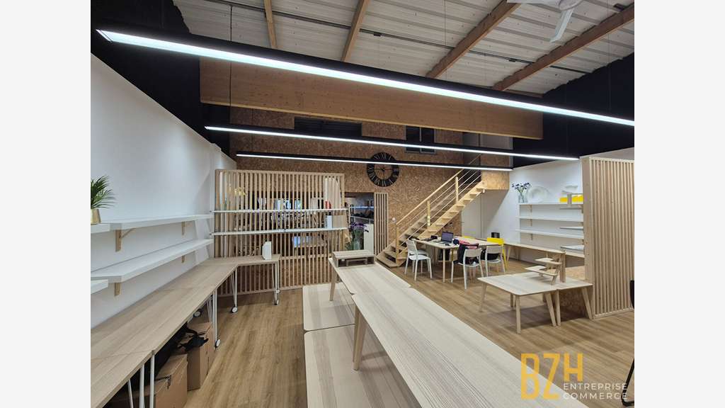 Location local d'activité 215m² à Vannes