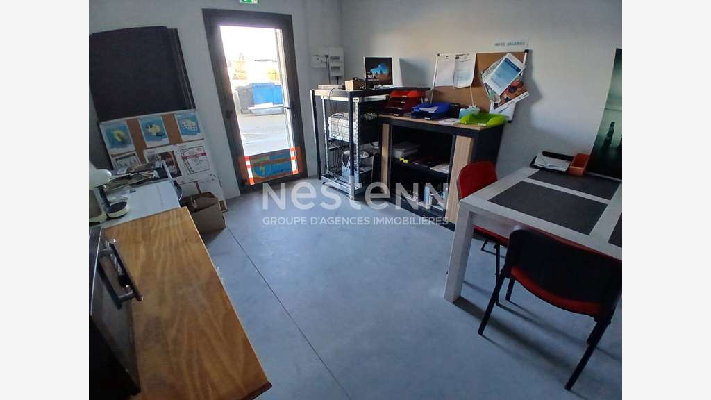 A louer local d'activité de 230m² proche Vannes