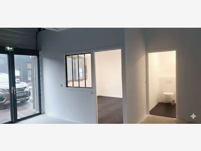 A louer local d'activité neuf 124m² à Vannes