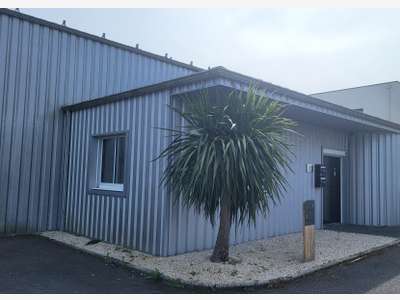A louer bureaux + local d'activité 390m² zc Vannes