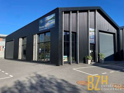 Location Locaux d'activités - Entrepôts à Vannes