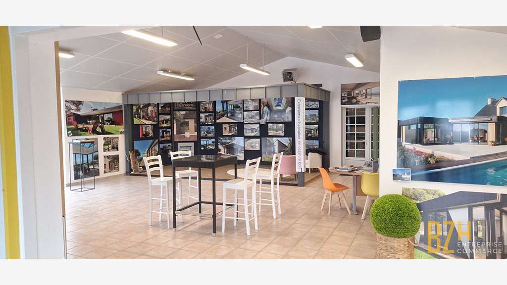 Location local d'activité 305m² en ZA  à Elven
