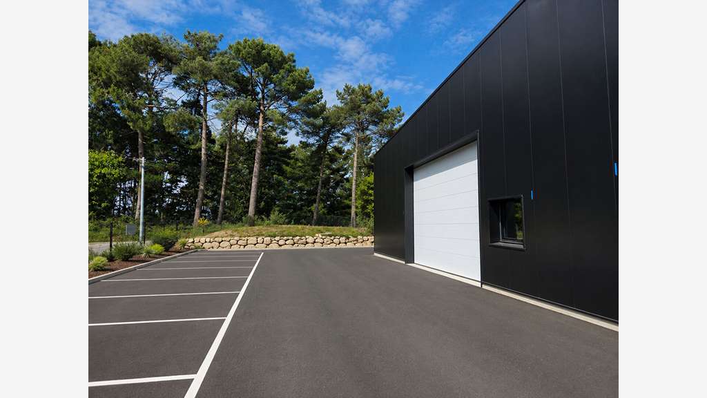 A louer local d'activité neuf de 112m² prox Vannes