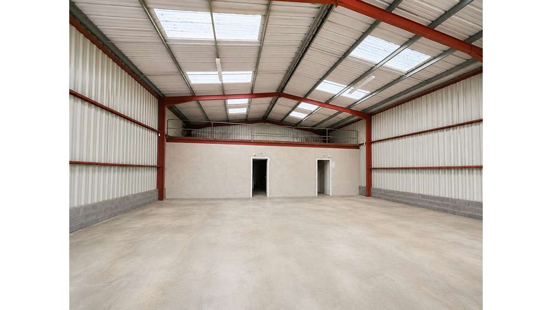 A louer local d'activité de 280m² proche de Vannes