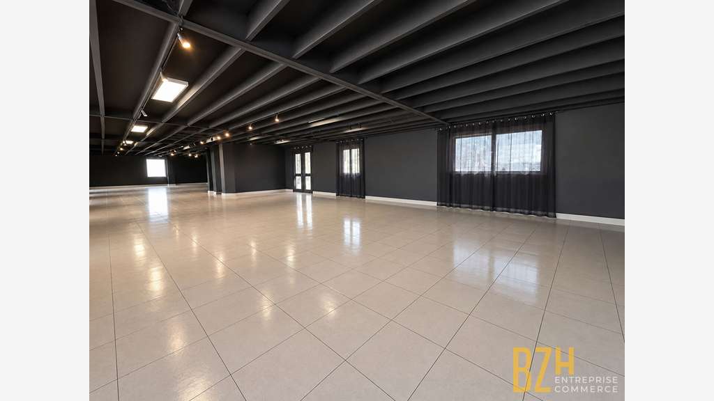 A louer local commercial 400m² sur Vannes