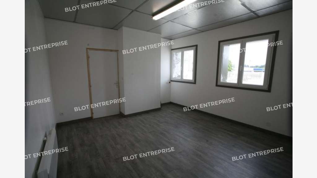 A louer local d'activités 180m² ZI Vannes