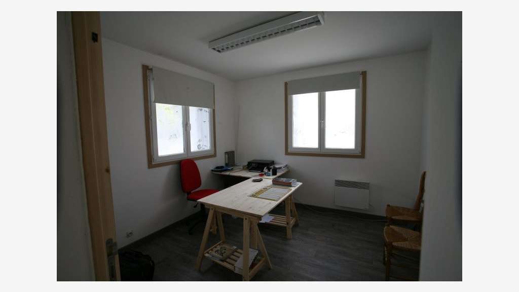 Loue local d'activité de 175m² à Vannes Est