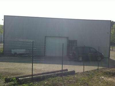 A louer local d'activité 175m² Vannes zone du Prat