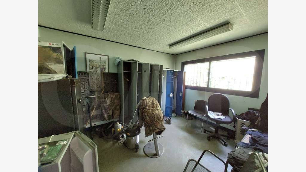 A louer local d’activité 280m² Vannes zone du Prat