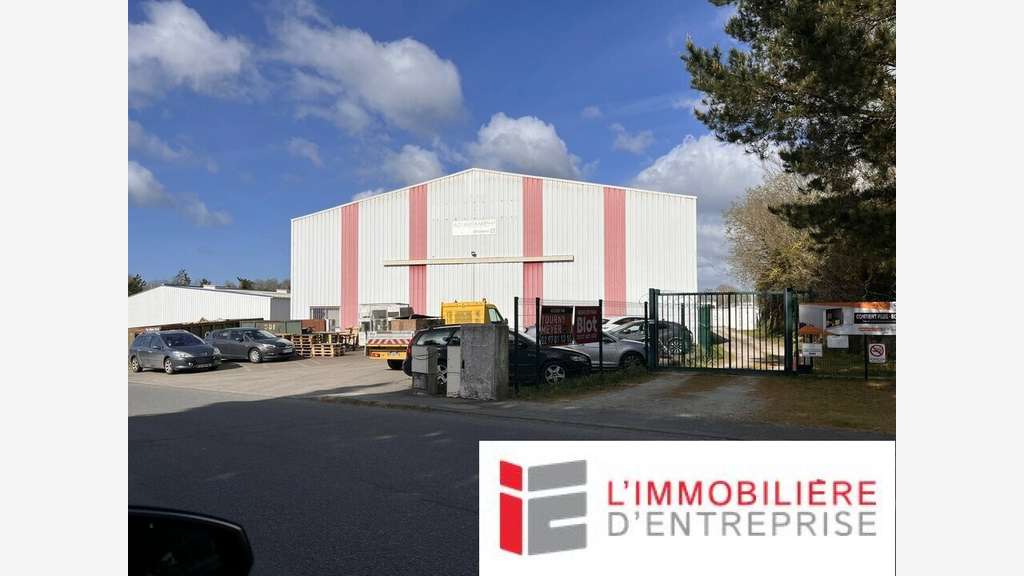A LOUER - LOCAL D'ACTIVITE - VANNES